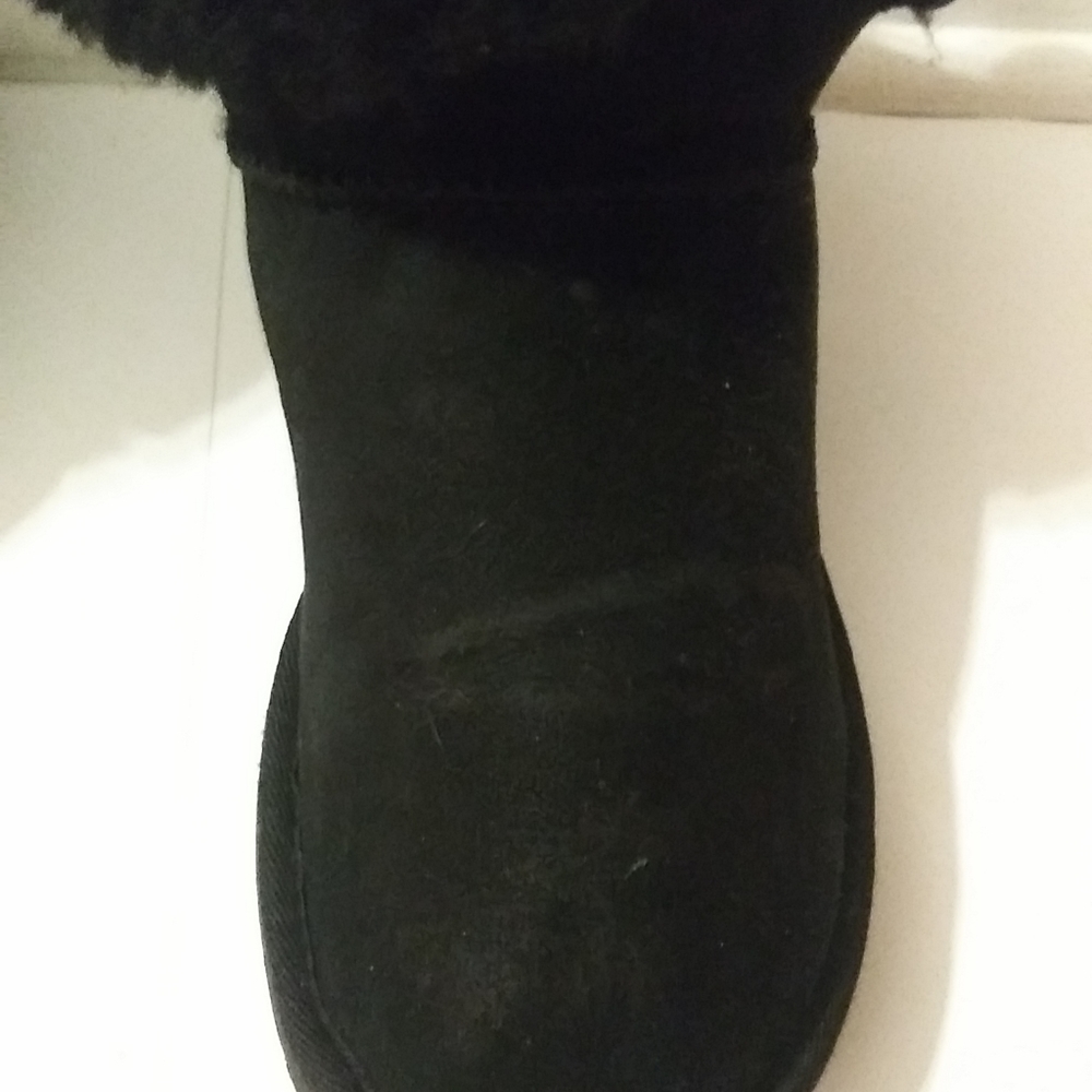UGG Bailey II Button Black Suede Short Boots - Picture 11 of 12